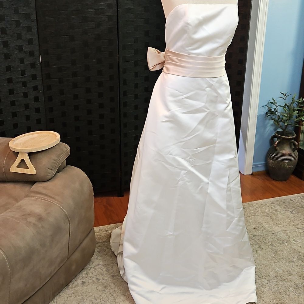 Bill Levkoff White Strapless Gown Size 14 | Cream Sash & 30" Train
